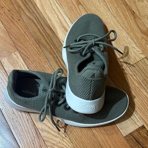 Allbirds Forest Green Lace-Up Shoes